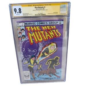 The New Mutants #1 CGC 9.8 Signature Series: Stan Lee (Back Cover Autograph)